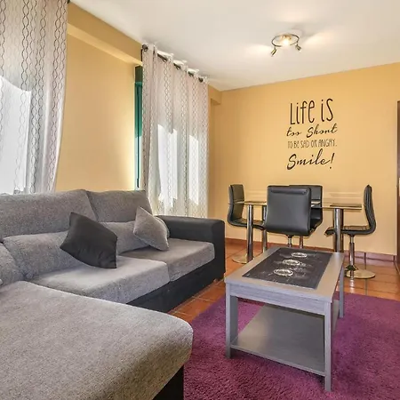 Apartamento Gorgeous In With Wifi
